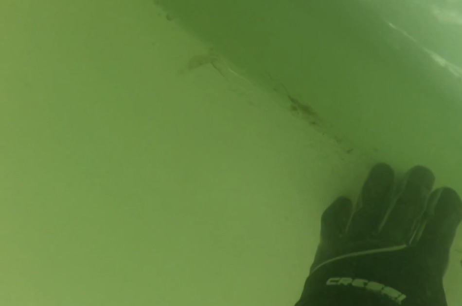 Smooth clean hull surface after an underwater cleaning by a Neptune diver