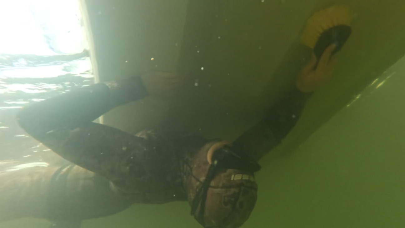 Hull cleaning photo 2